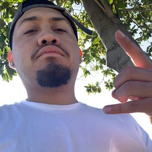 Meet your Posher, Moises